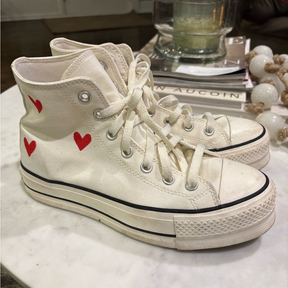 Custom Chuck Taylor All Star Lift Platform Heart Embroidery - Picture 2 of 11